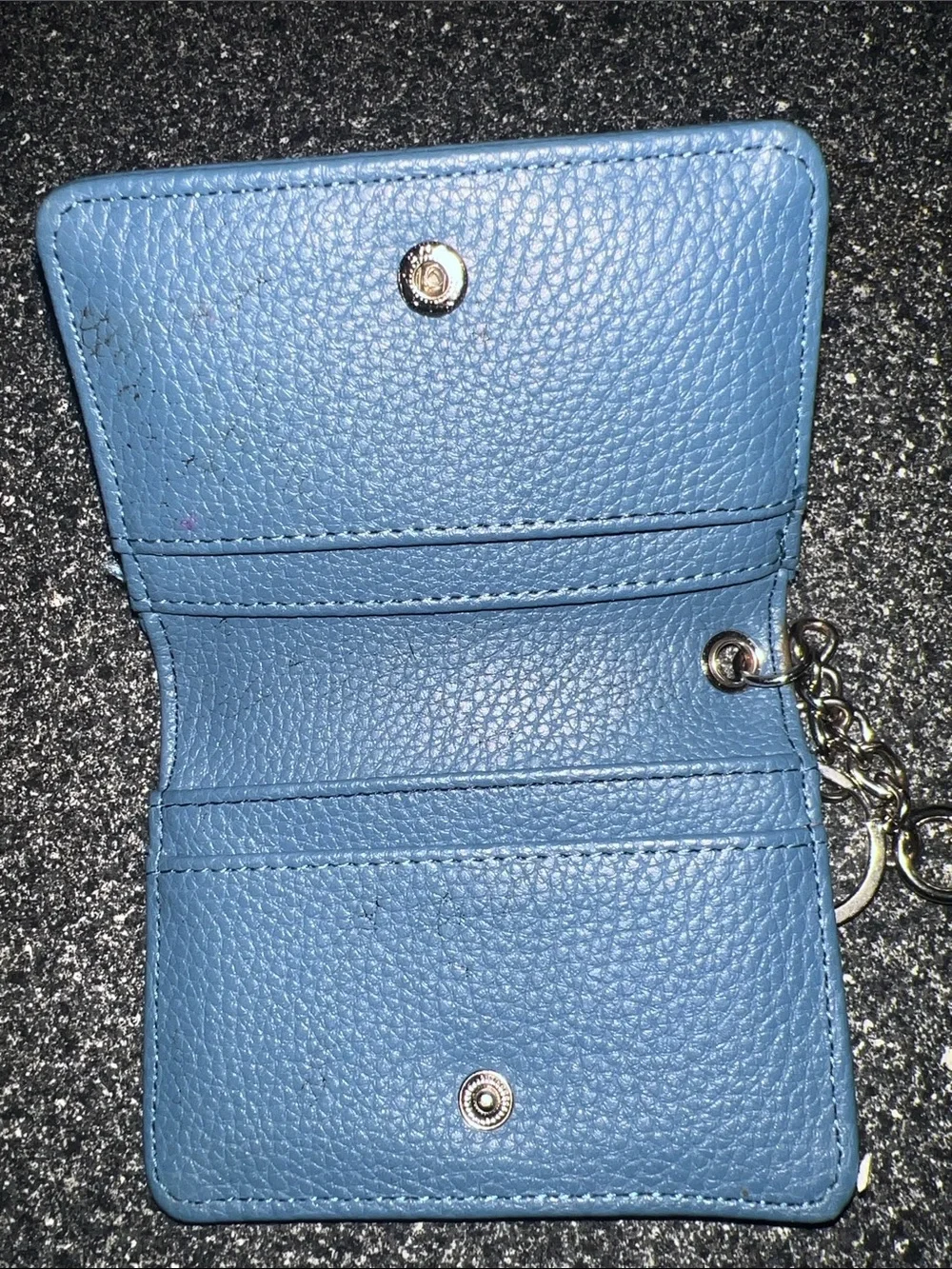 Steve Madden Bfold Clip On Card Case Wallet with Keyring in a blue textured pebb